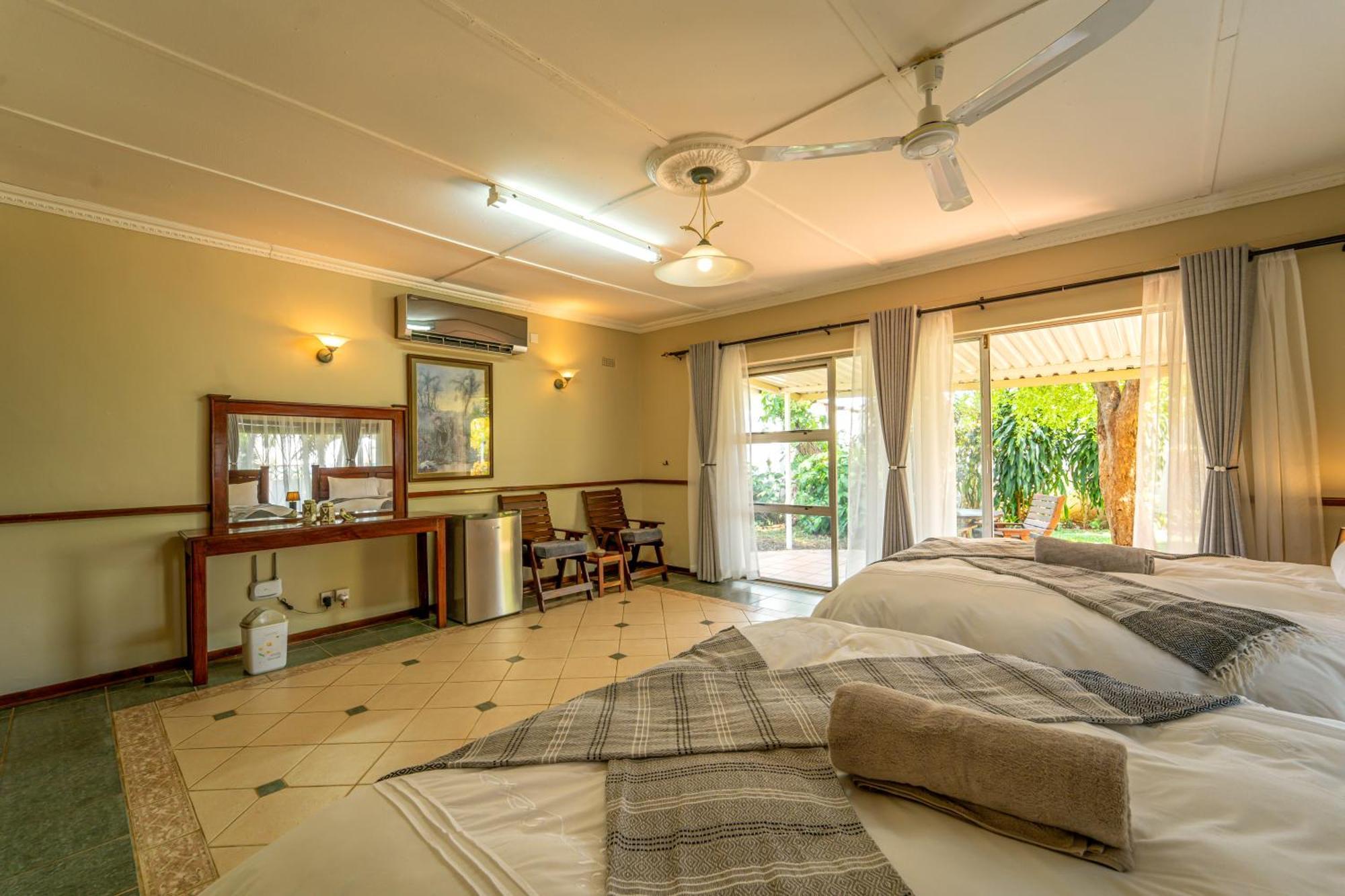 Room In Villa - Zambezi Family Lodge - Elephant Room Виктория Фолс Екстериор снимка